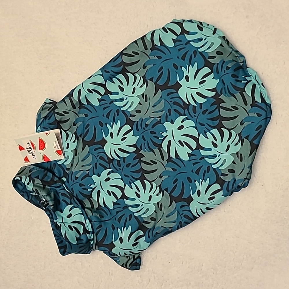 Pet Apparel Leaves Shirt Sz M NWT